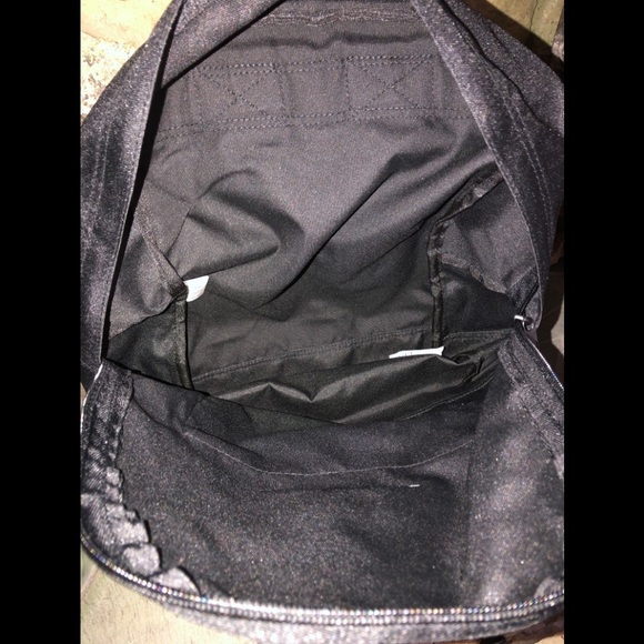 NWT PINK VS MINI BACKPACK WITH PINS - Picture 4 of 6